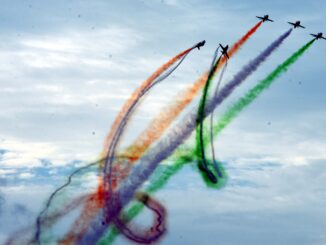 nashik-air-show-suryakiran-aerobatic-team-scaled.jpg
